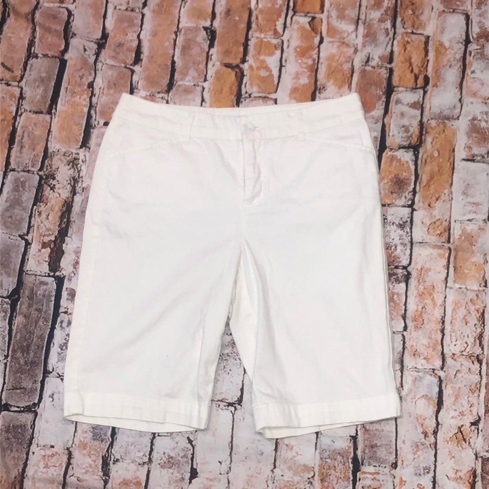 St Johns Bay Women’s Shorts Size 8